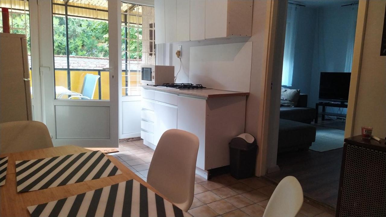 Tulipan Vendeghaz Apartment Siofok Bagian luar foto