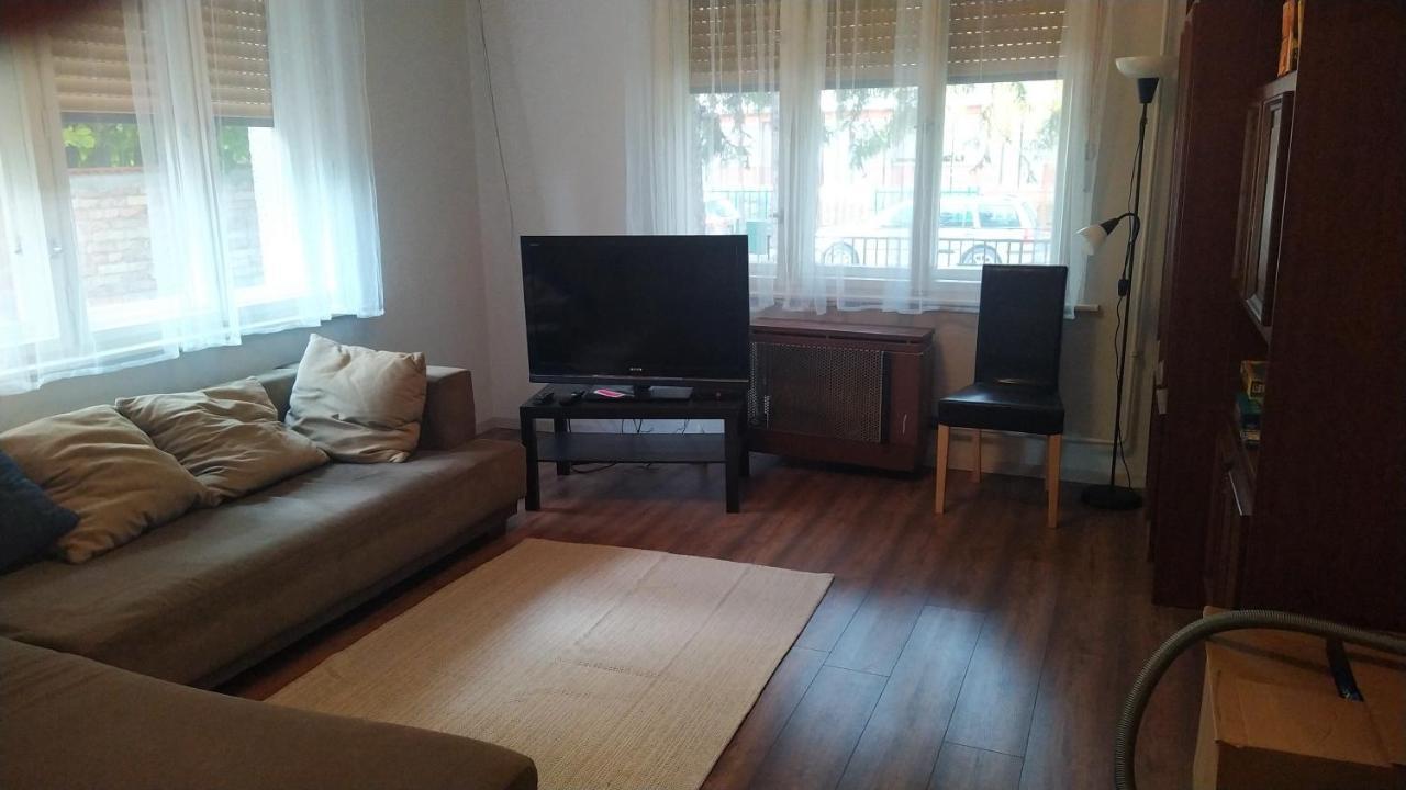 Tulipan Vendeghaz Apartment Siofok Bagian luar foto